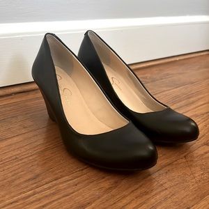 Jessica Simpson Suzanna Wedge Pumps, size 6-1/2